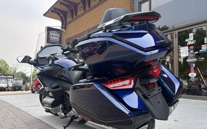 2019 Honda Gold Wing Tour Automatic DCT GL1800TD Pearl Hawkseye Blue - 3780U