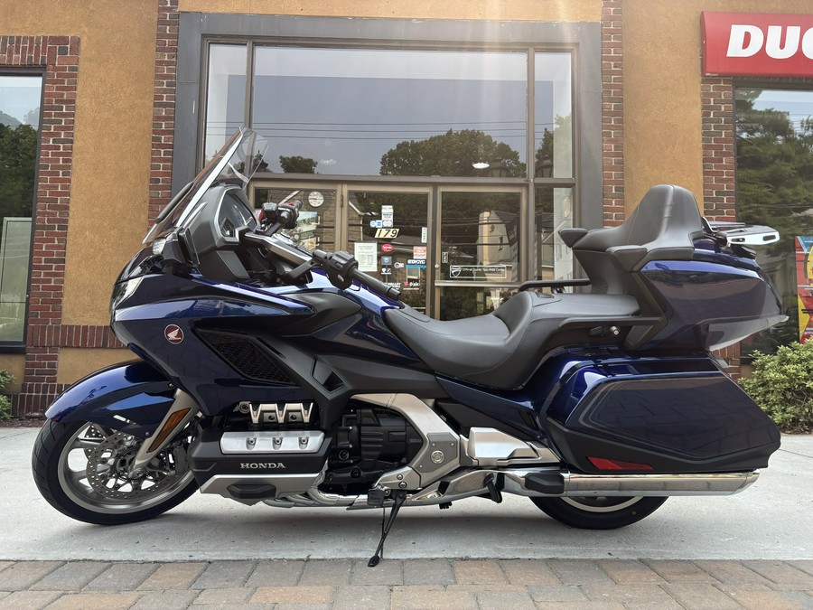 2019 Honda Gold Wing Tour Automatic DCT GL1800TD Pearl Hawkseye Blue - 3780U