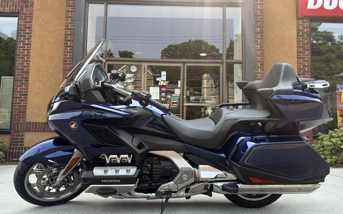 2019 Honda Gold Wing Tour Automatic DCT GL1800TD Pearl Hawkseye Blue - 3780U