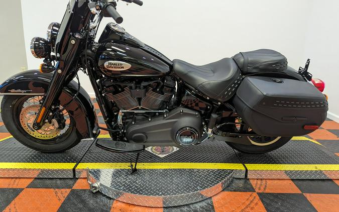 2023 Harley-Davidson FLHCS