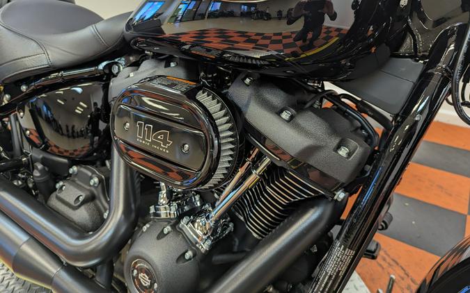 2023 Harley-Davidson FLHCS