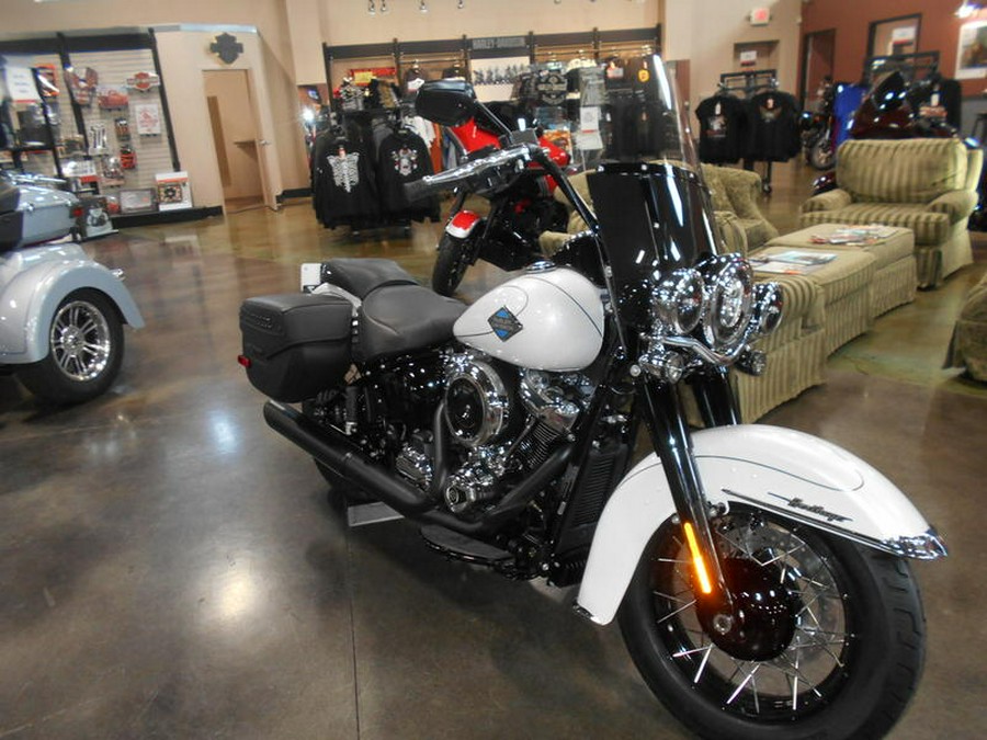 2025 Harley-Davidson® FLHC - Heritage Classic