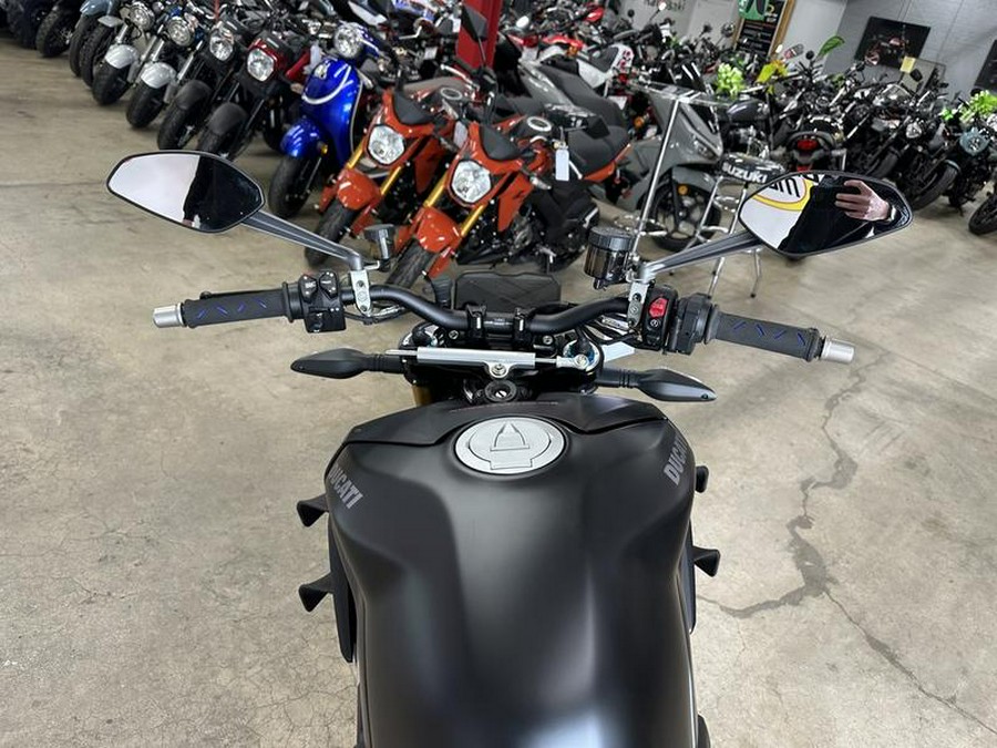 2022 Ducati Streetfighter V4 S Ducati Red