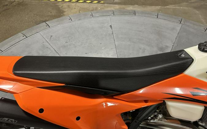 2026 KTM XC 300 W