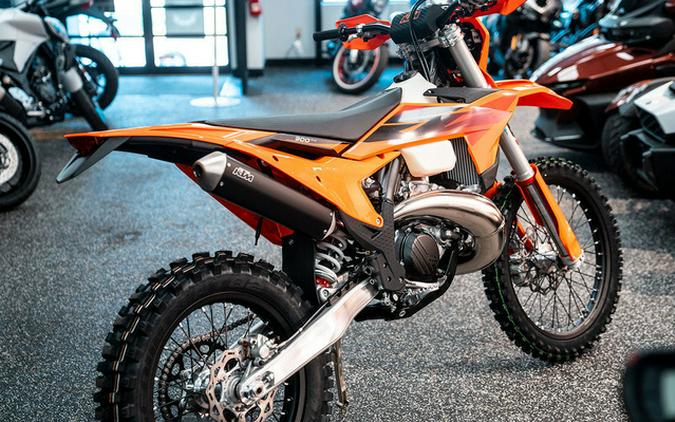 2027 KTM XC 300 W
