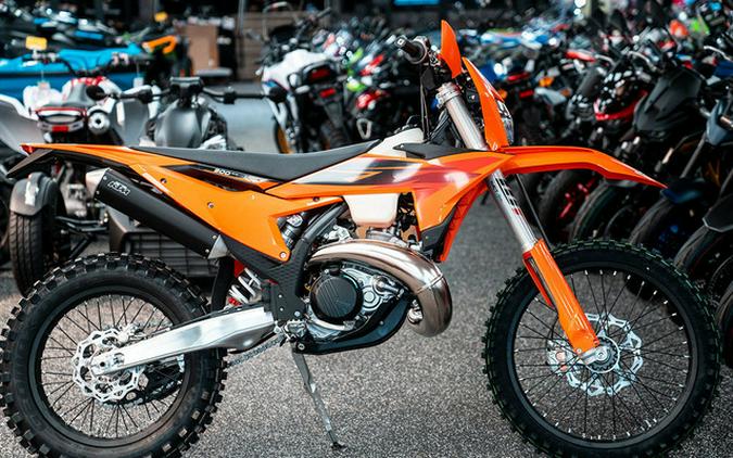 2027 KTM XC 300 W
