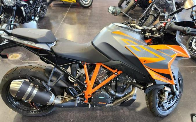 2023 KTM 1290 Super Duke GT