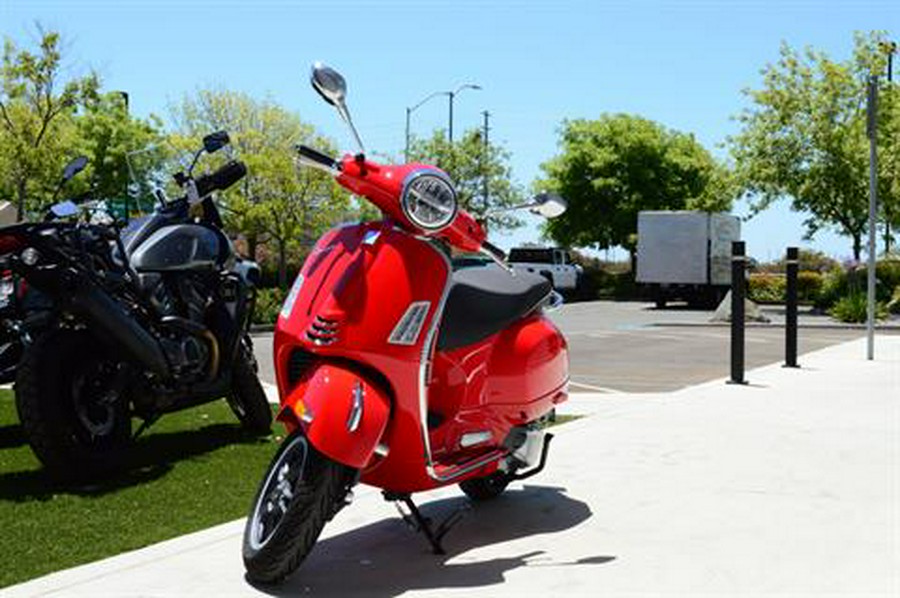 2024 Vespa GTS Super 300