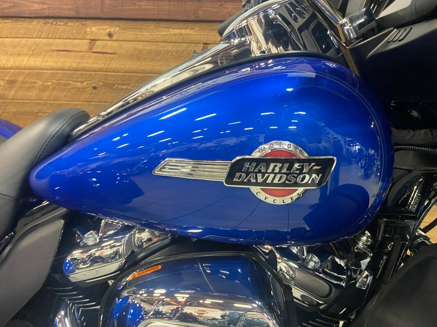 2024 Harley-Davidson Tri Glide Ultra Blue Burst FLHTCUTG