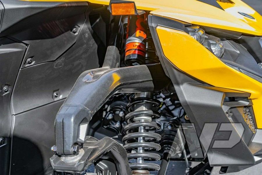 2025 Can-Am Maverick R Max X RS With Smart-Shox