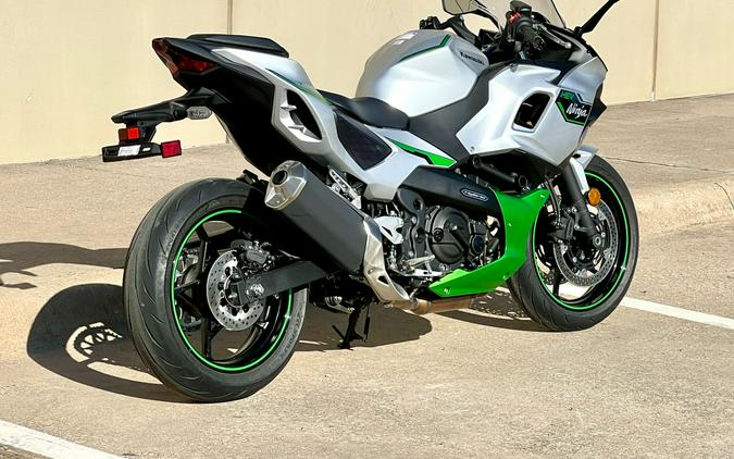 2024 Kawasaki Ninja 7 Hybrid ABS
