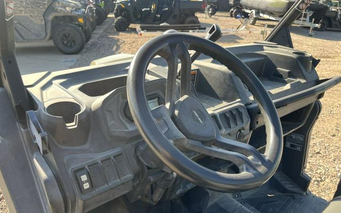 2016 Can-Am Defender HD8