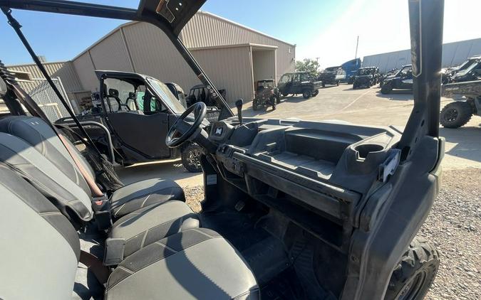 2016 Can-Am Defender HD8