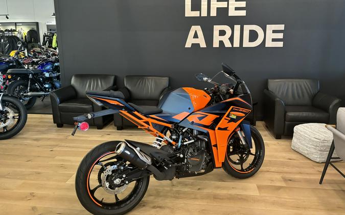 2023 KTM RC 390