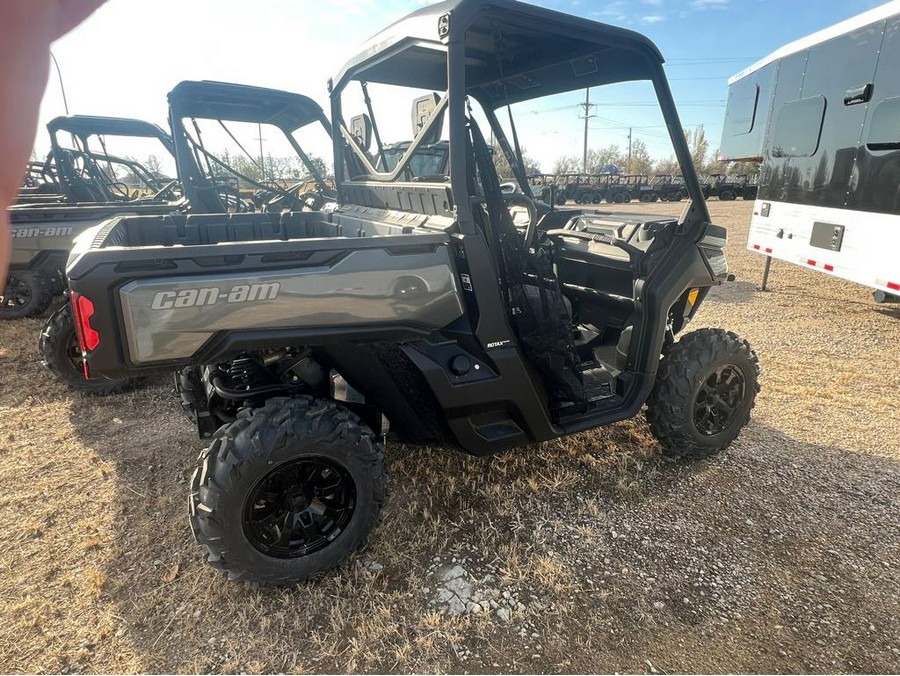 2024 Can-Am Defender XT HD10