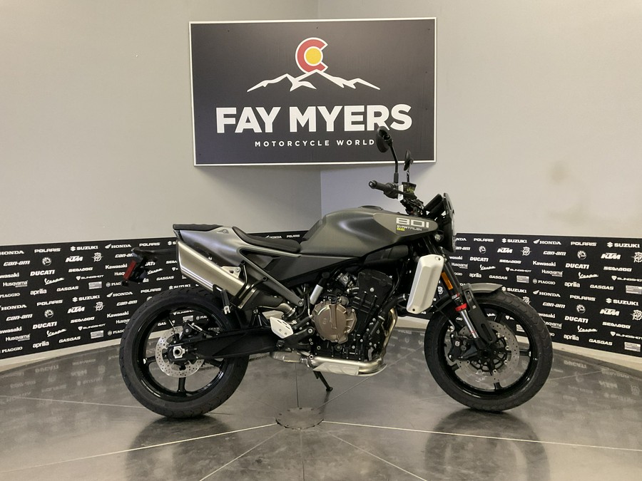 2027 HUSQVARNA SVARTPILEN 801 - 040217Q