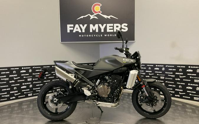 2027 HUSQVARNA SVARTPILEN 801 - 040217Q