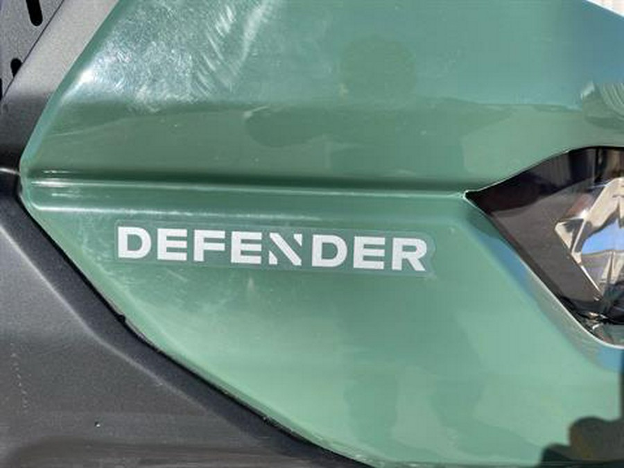 2023 Can-Am Defender MAX DPS HD7