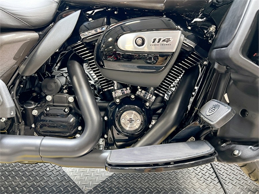 2023 Harley-Davidson Ultra Limited FLHTK 1,102 Miles Gray Haze