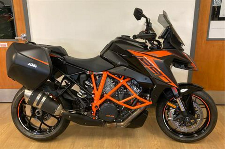 2020 KTM 1290 Super Duke GT