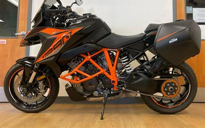 2020 KTM 1290 Super Duke GT