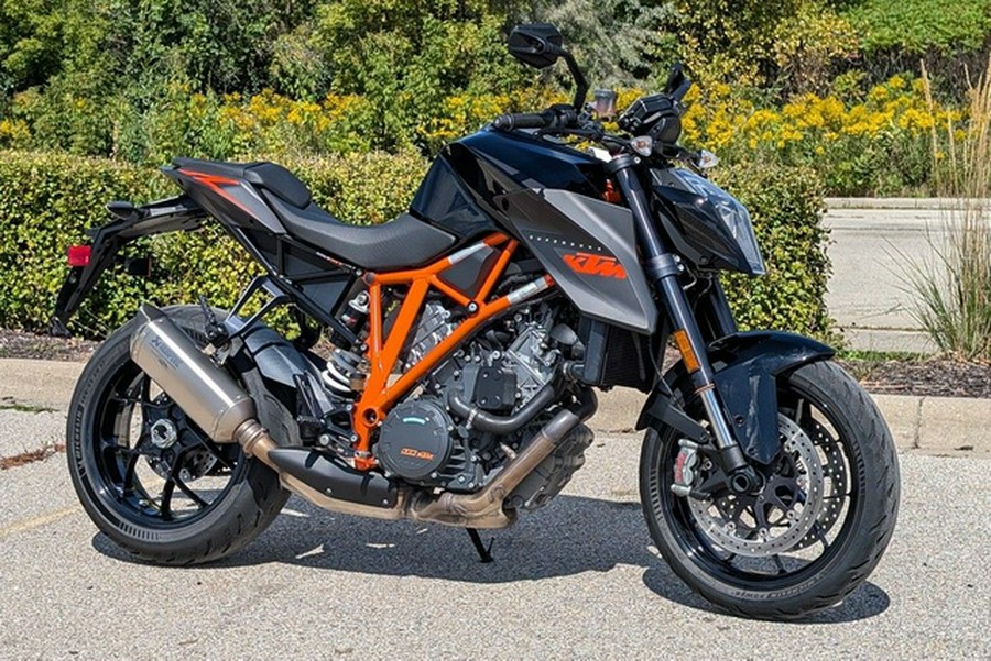 2015 KTM Super Duke 1290 R ABS