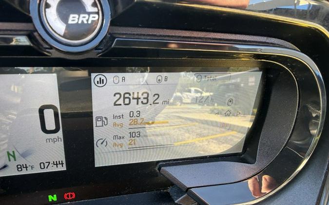 2023 Can-Am Spyder F3 Limited Dark Wheels