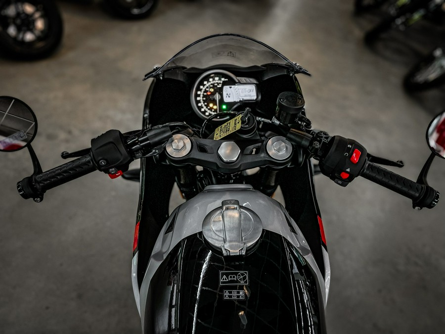 2026 TRIUMPH THRUXTON 400