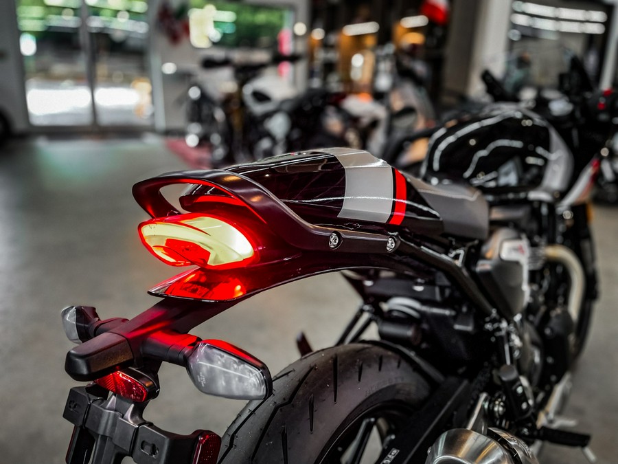 2026 TRIUMPH THRUXTON 400