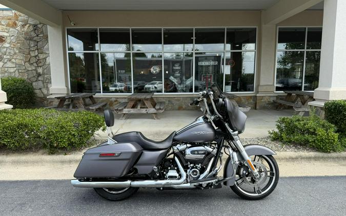 FLHXS 2017 Street Glide® Special