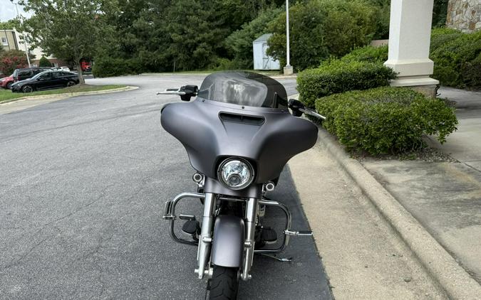 FLHXS 2017 Street Glide® Special