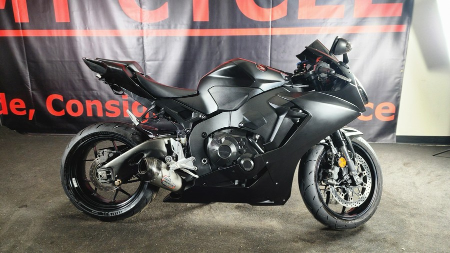 2017 HONDA CBR1000RR ABS - F000398