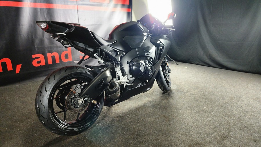 2017 HONDA CBR1000RR ABS - F000398