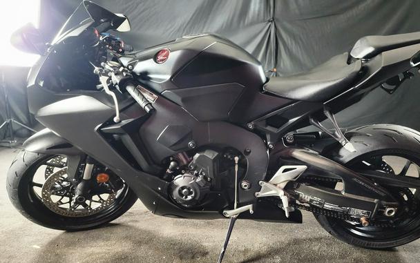 2017 HONDA CBR1000RR ABS - F000398