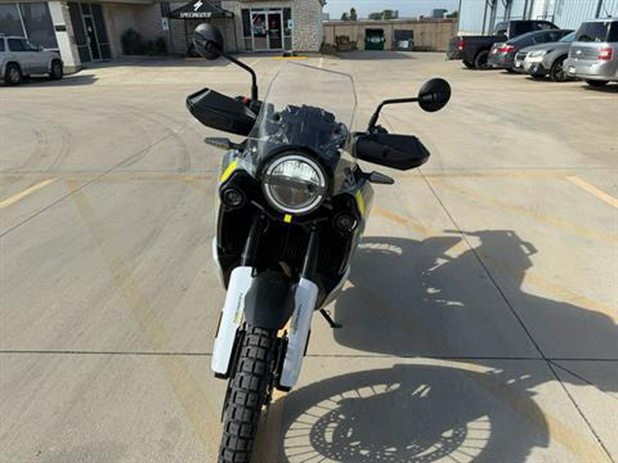 2025 Husqvarna Norden 901