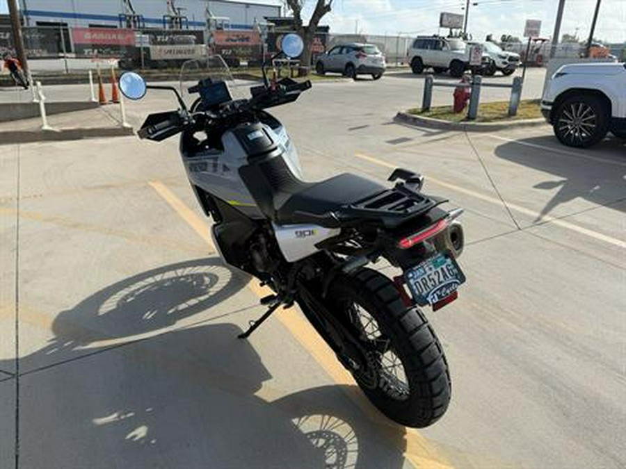 2025 Husqvarna Norden 901