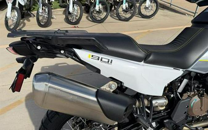 2025 Husqvarna Norden 901