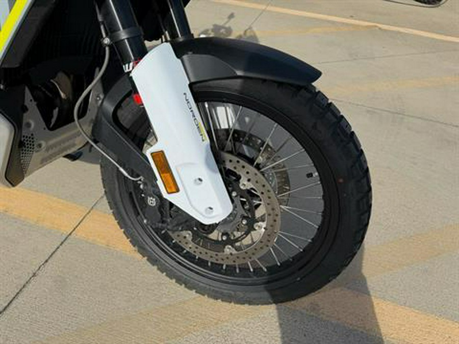 2025 Husqvarna Norden 901