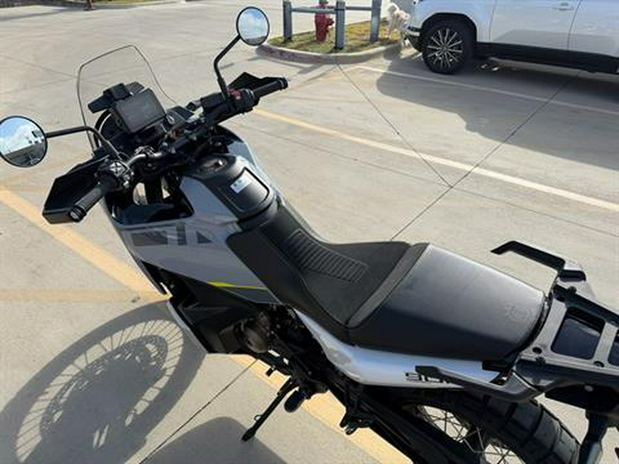 2025 Husqvarna Norden 901