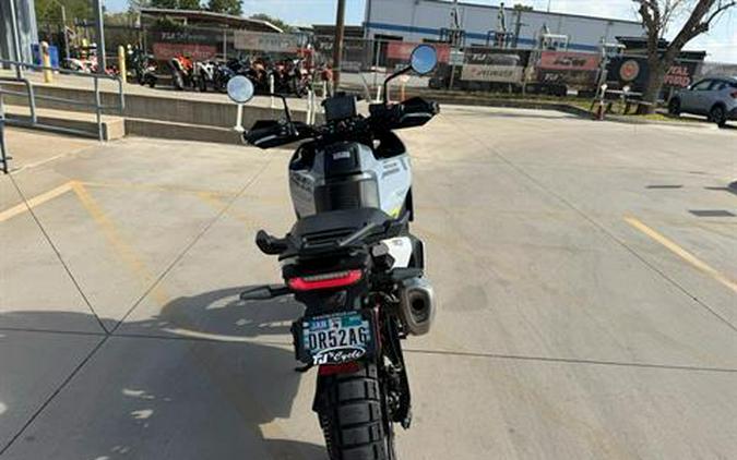 2025 Husqvarna Norden 901