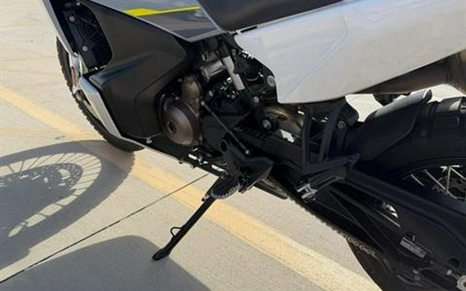 2025 Husqvarna Norden 901