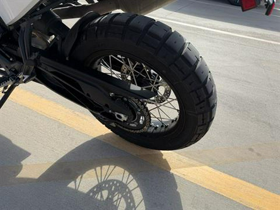 2025 Husqvarna Norden 901