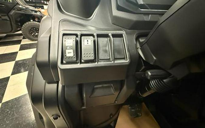 2026 Can-Am Defender DPS CAB HD10