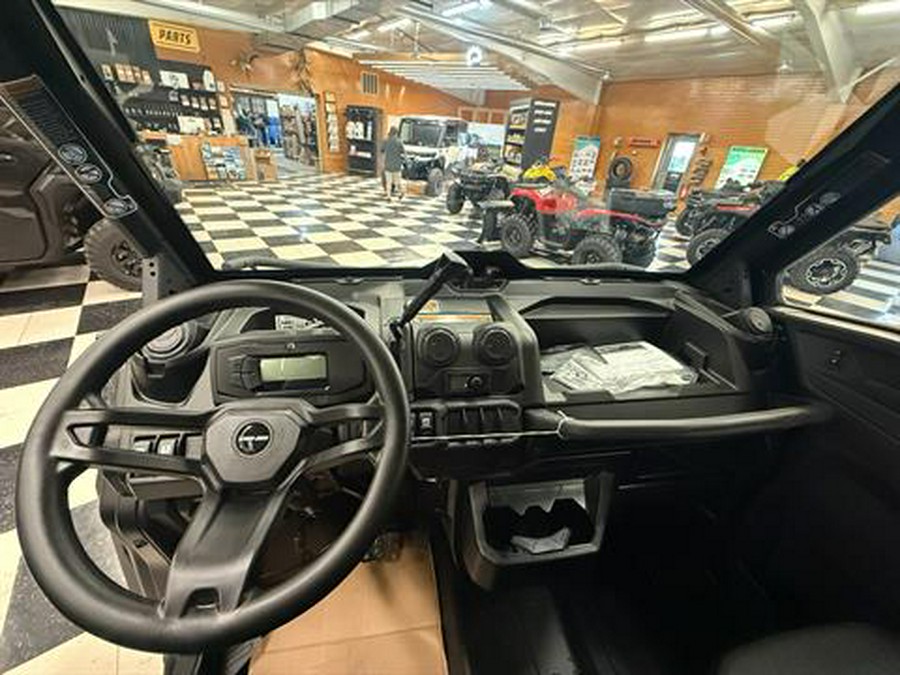 2026 Can-Am Defender DPS CAB HD10