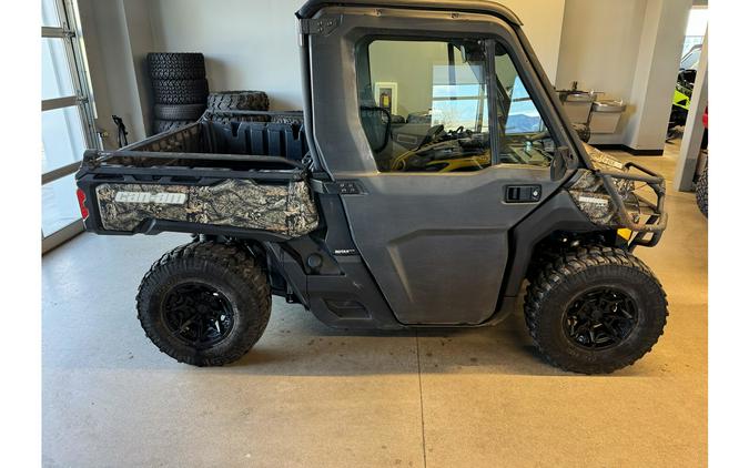 2017 Can-Am Defender XT CAB HD10