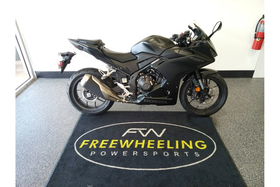 2024 Honda CBR500R ABS - Matte Black Metallic