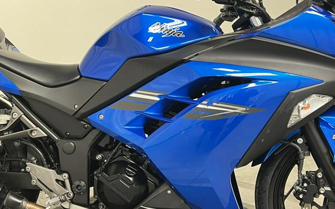 2017 Kawasaki Ninja 300 EX300A