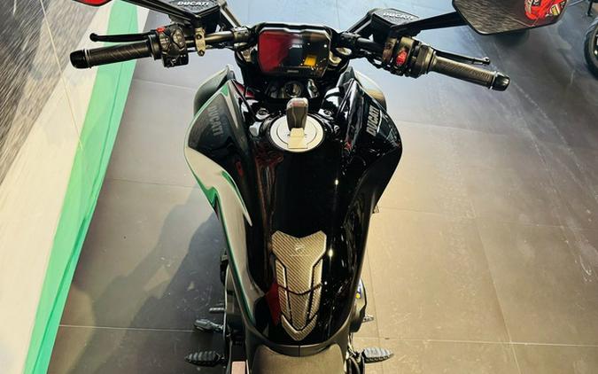 2025 Ducati Diavel V4 Thrilling Black