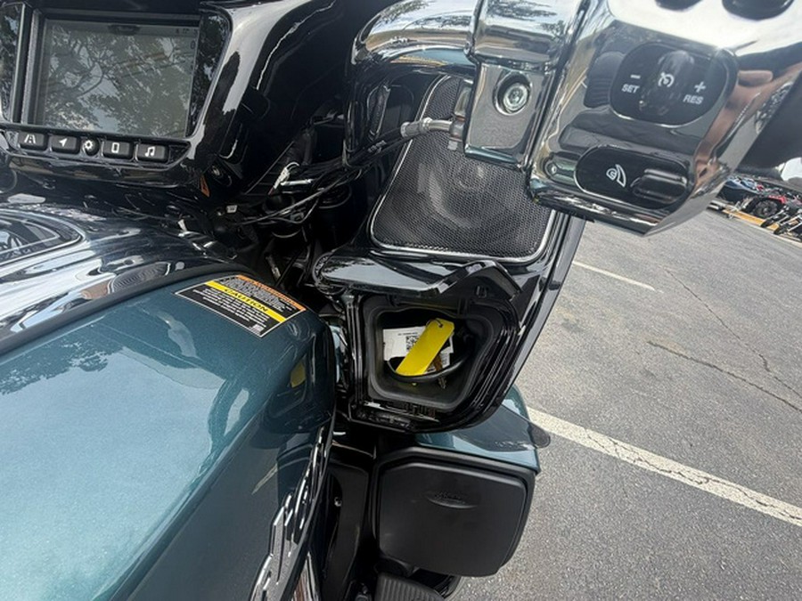 2026 Indian Pursuit Limited 112 w/PowerBand Audio Cascade Green with Black Metallic