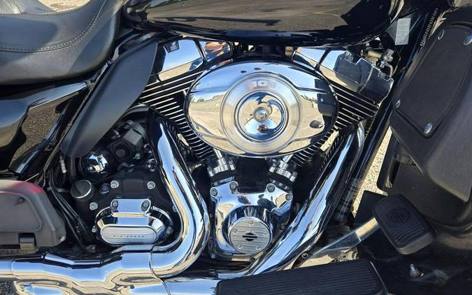 2012 Harley-Davidson® FLTRU103